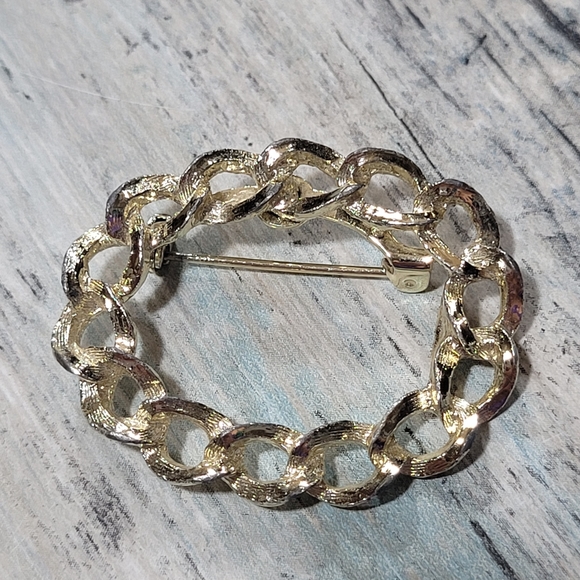 Five Gold Brooches!!!!! - Picture 9 of 12